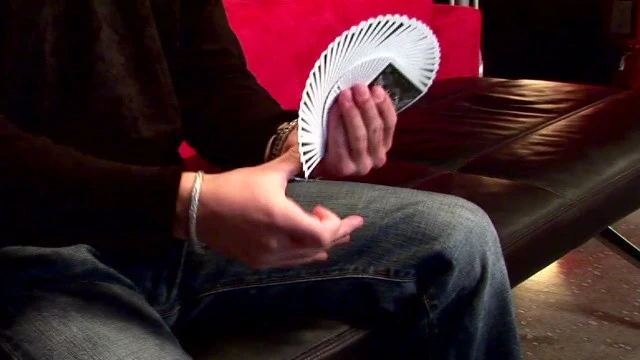 Cardistry 101 by Andrei Jikh - Image 7
