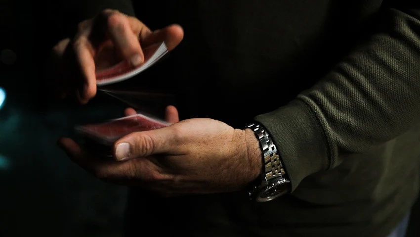 Single Card Straddle Pass by Jason England - Image 3