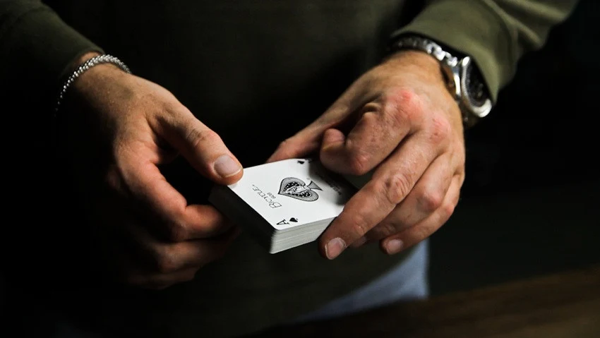 Single Card Straddle Pass by Jason England - Image 7
