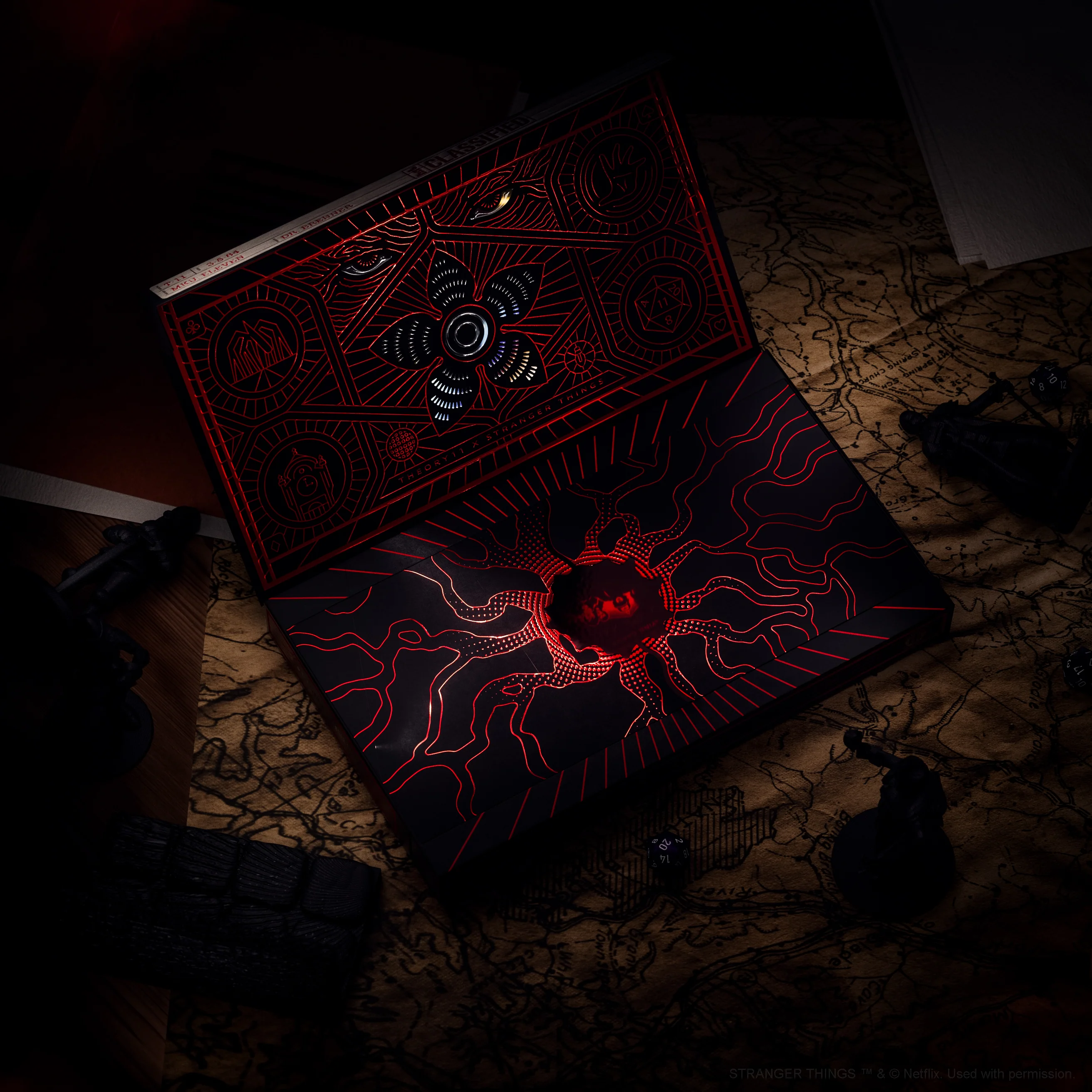 Stranger Things Playing Cards - Image 19